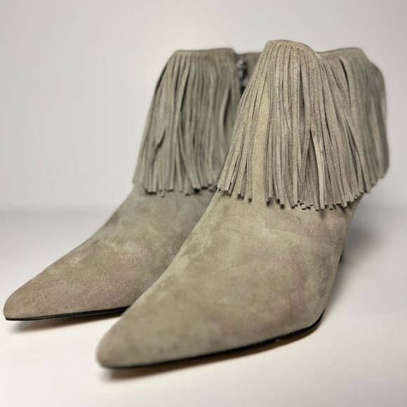 Sam Edelman Kandice Fringe Ankle Boots Dove Gray Suede Womans Size 8.5 Side Zip - Picture 2 of 13